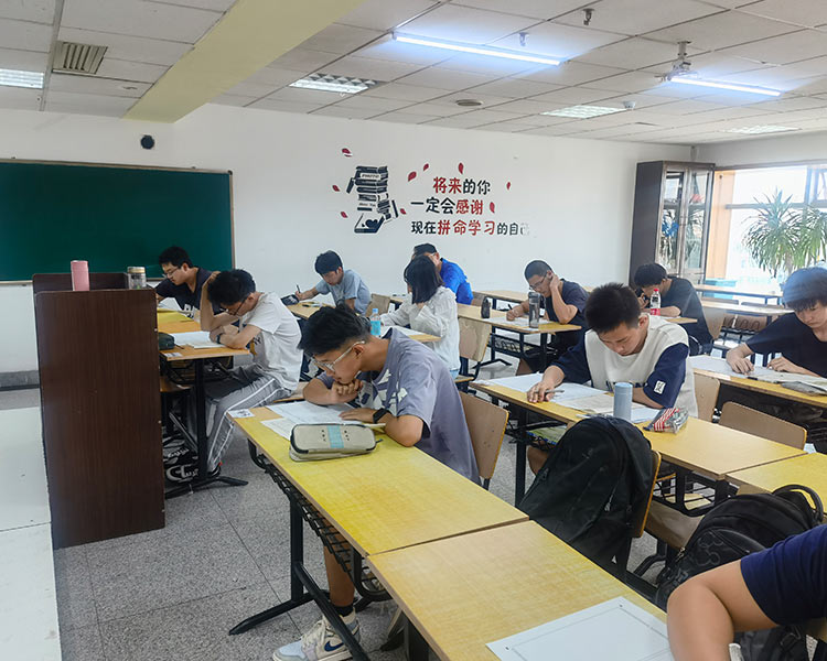 太原自强 讲解艺考文化课补习中出现的错误怎样改正